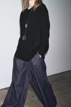 ÜBERGRÖSSERTER WOLLPULLOVER