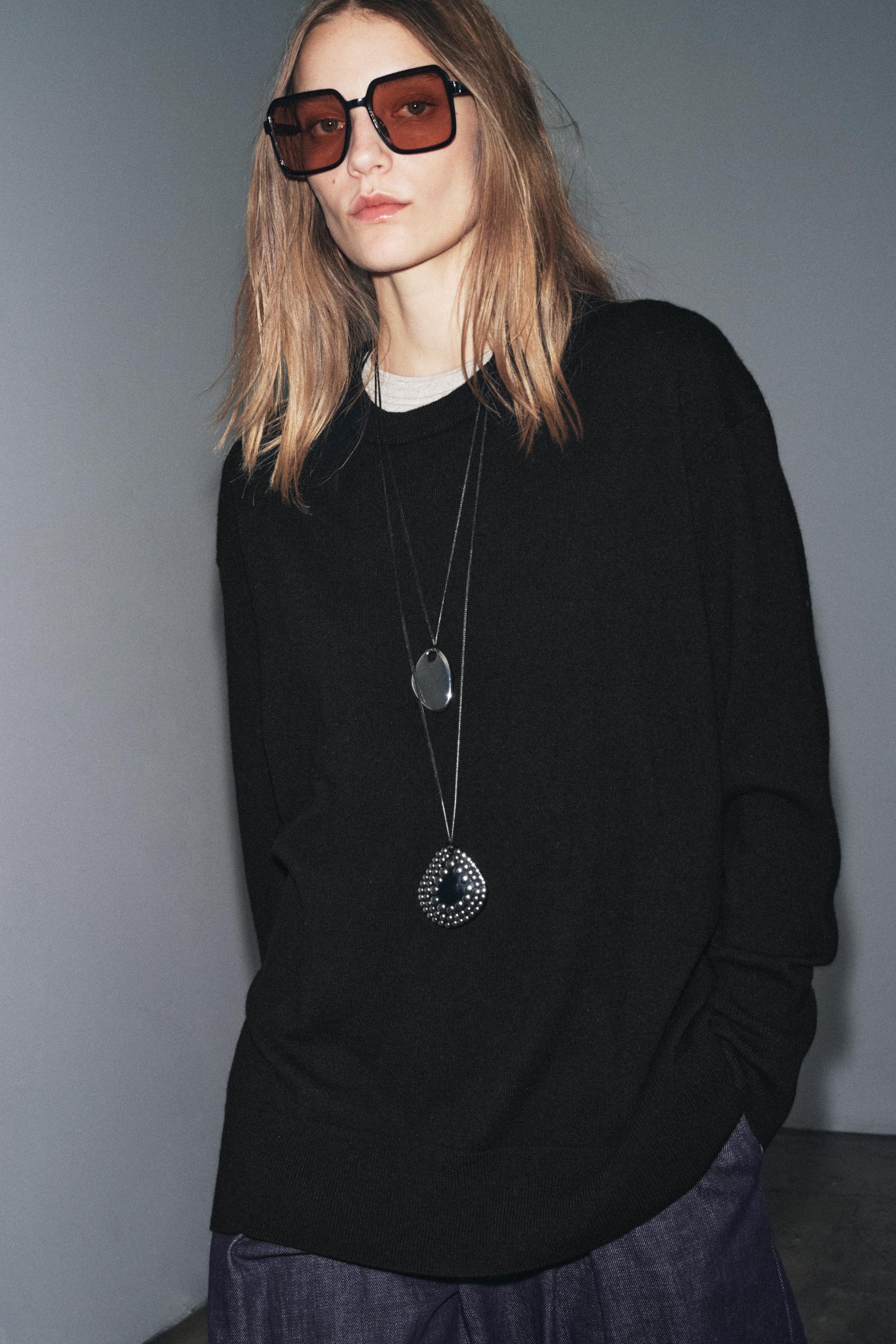 ÜBERGRÖSSERTER WOLLPULLOVER