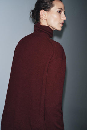 ÜBERGROSSER WOLLPULLOVER