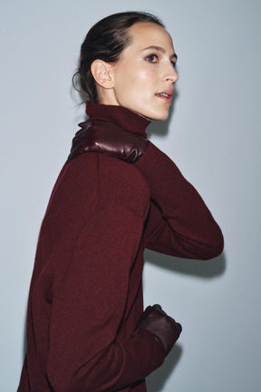 ÜBERGROSSER WOLLPULLOVER