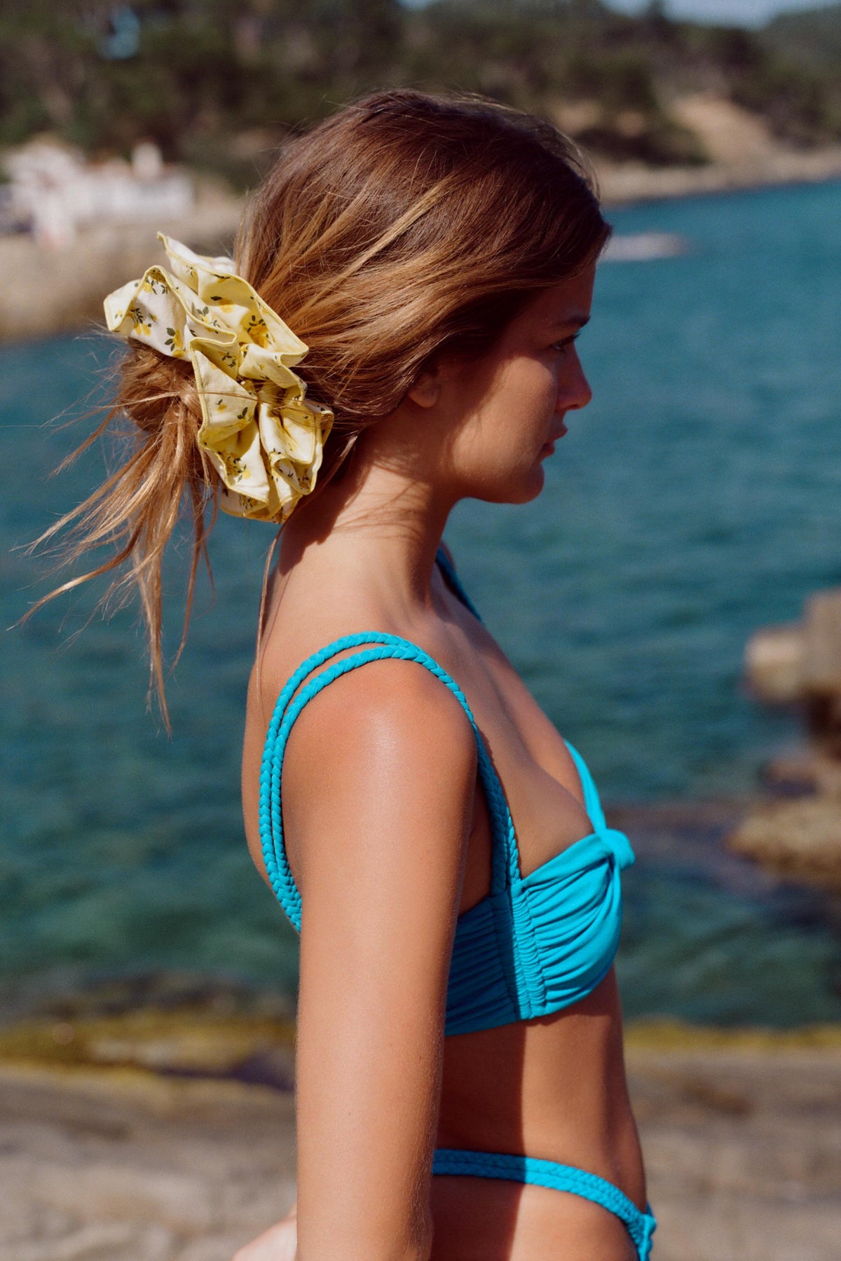 Bikini-Oberteil mit geflochtenen Trägern