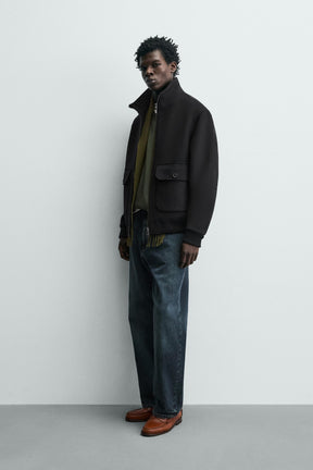 Normale Jacke mit Tasche