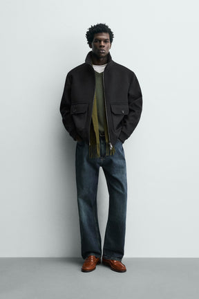 Normale Jacke mit Tasche