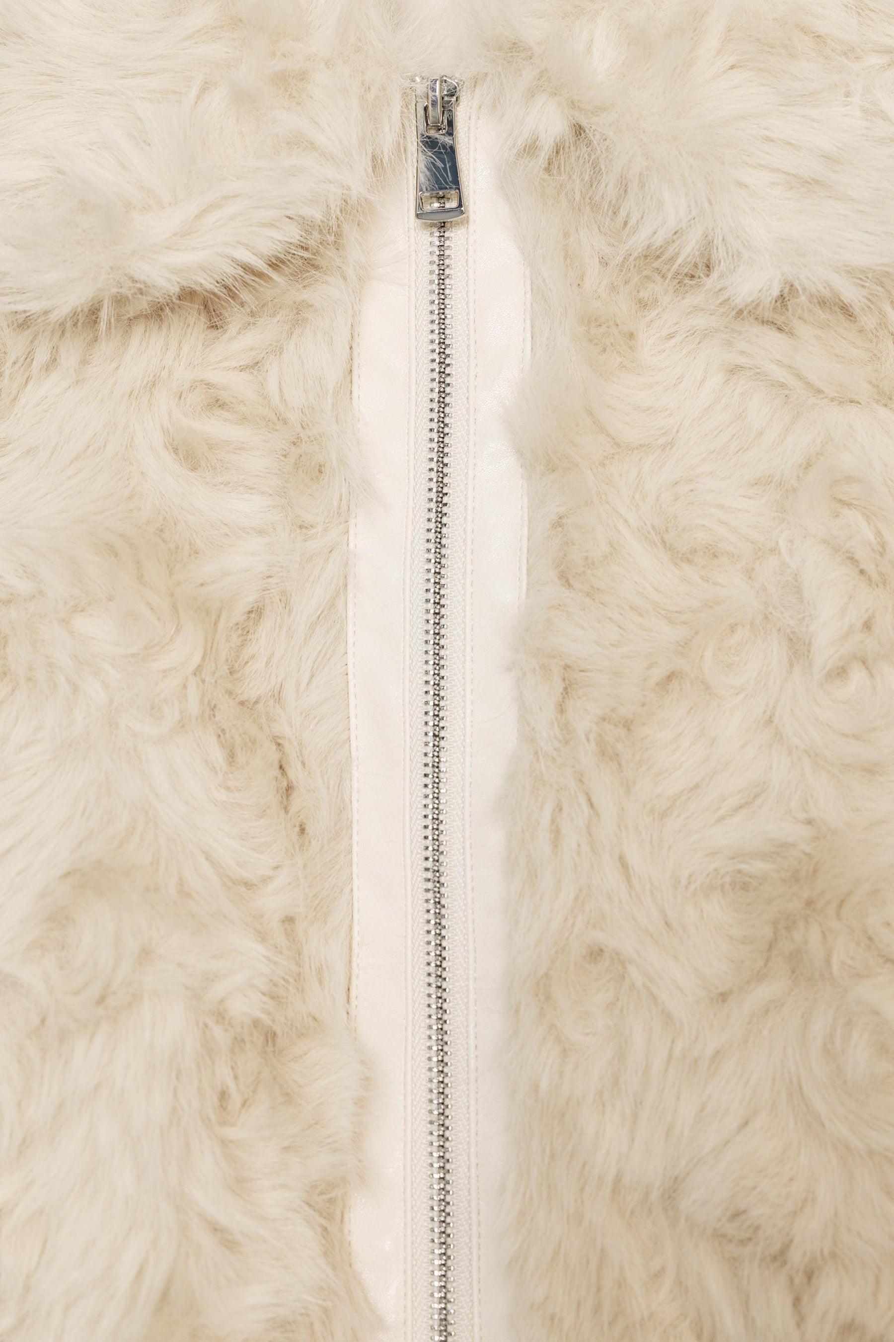 Bomberjacke aus Kunstpelz
