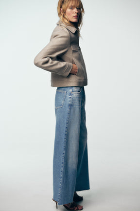 Modische Jacke mit weichem Reißverschluss