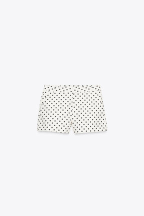 Gepunktete Mini-Shorts