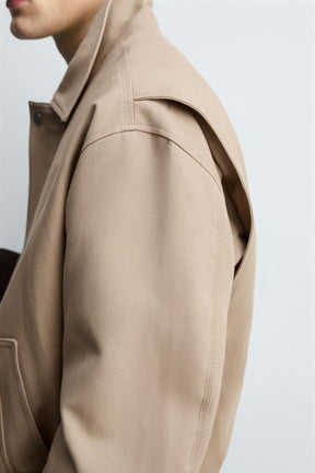 Kurze, isolierte Jacke 