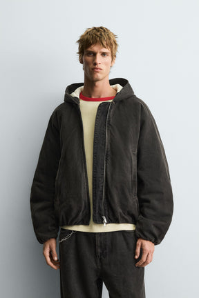 Jeans-Pufferjacke mit Kapuze 