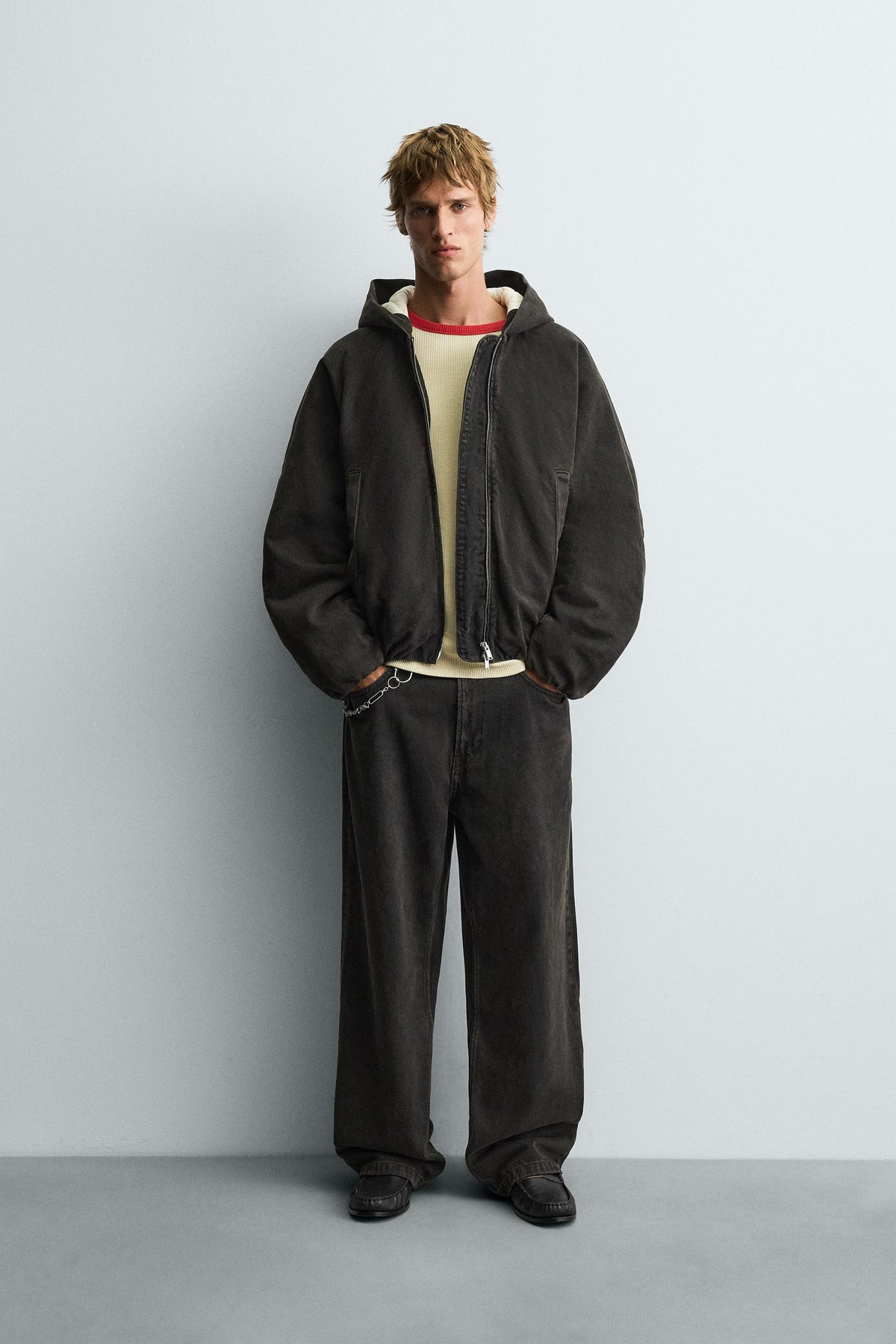 Jeans-Pufferjacke mit Kapuze 