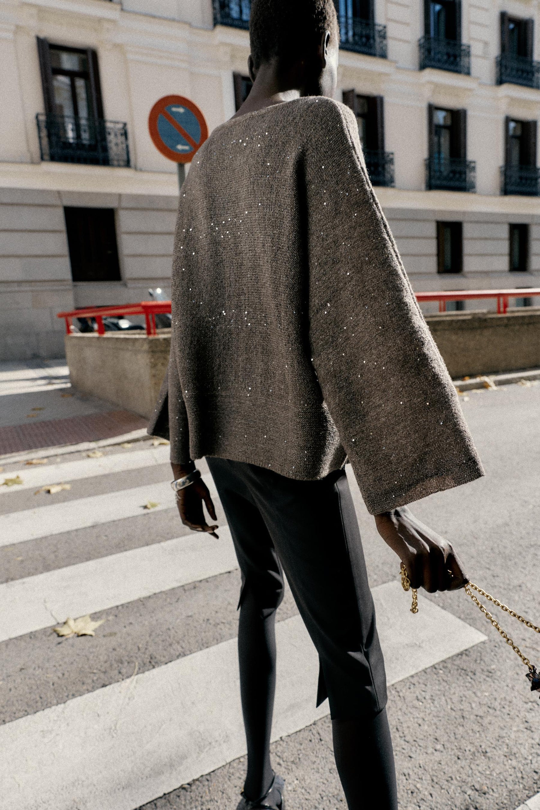 Paillettenstrickpullover