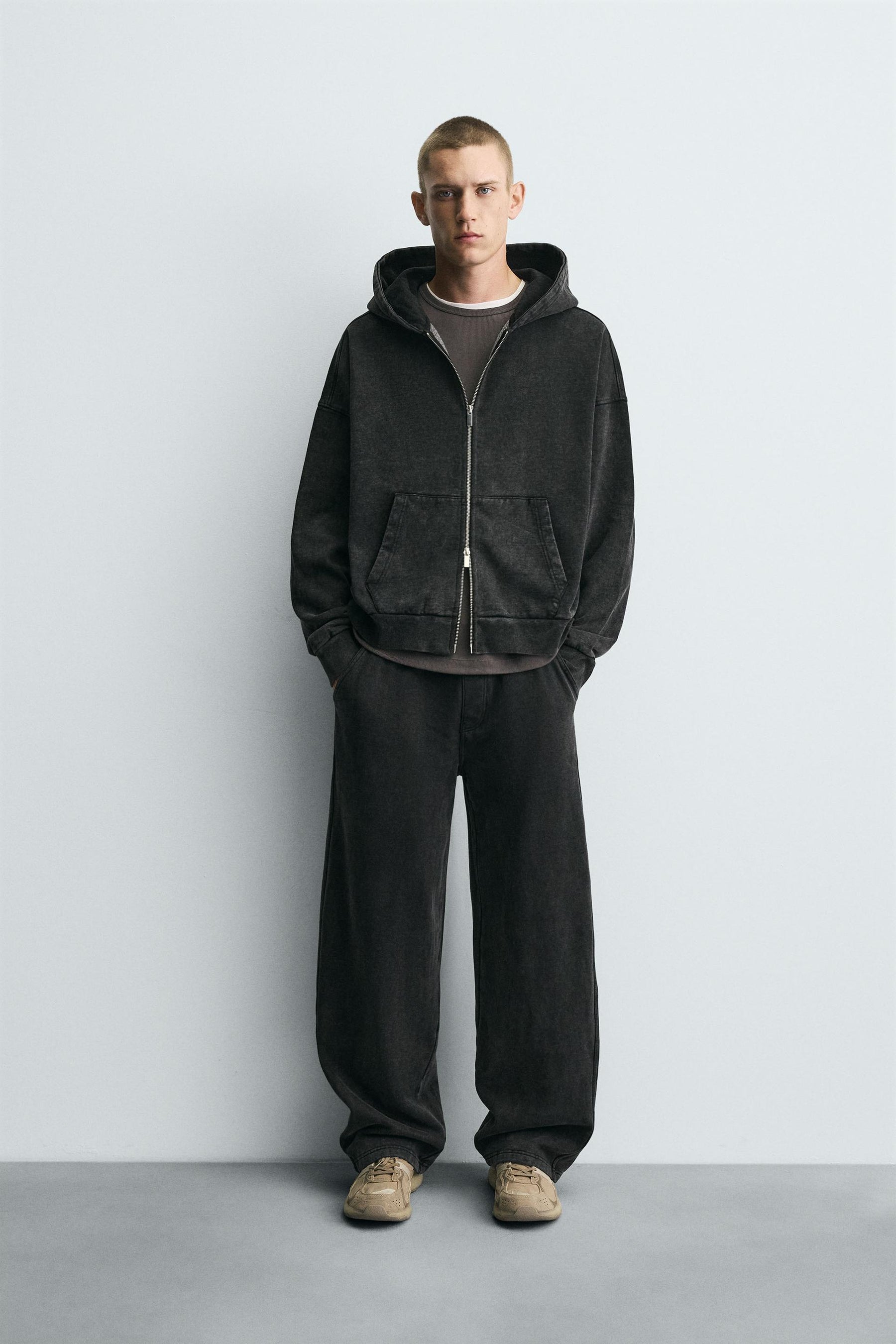 Gewaschener Kapuzenpullover mit Reißverschluss 