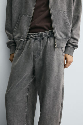 Gewaschene Jogginghosen