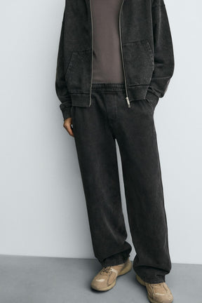 Gewaschene Jogginghosen