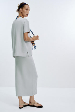 ÜBERGRÖSSERTER STRICKPULLOVER