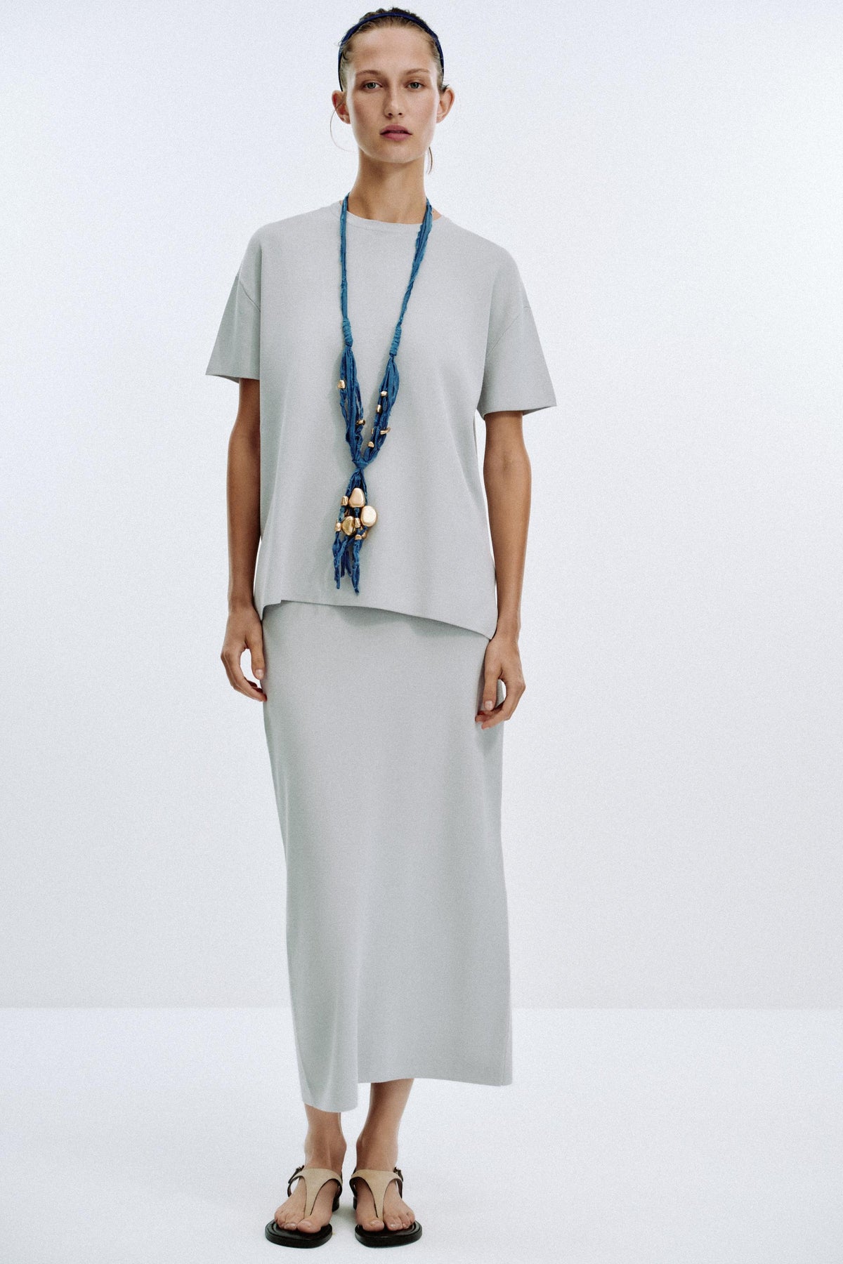 ÜBERGRÖSSERTER STRICKPULLOVER