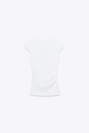 Geripptes, drapiertes Oberteil