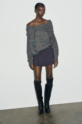 Strickpullover mit schulterfreiem Ausschnitt