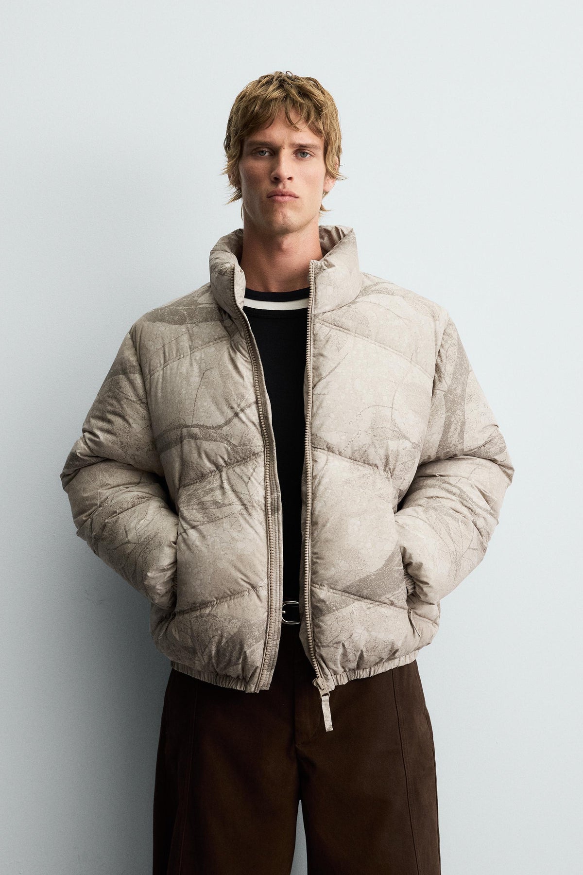 ABSTRACT PRINT PUFFER JACKET - Image 2