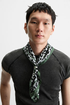 Bandana mit Tiermuster