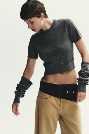 GESTRICKTER PULLOVER MIT KNÖPFEN