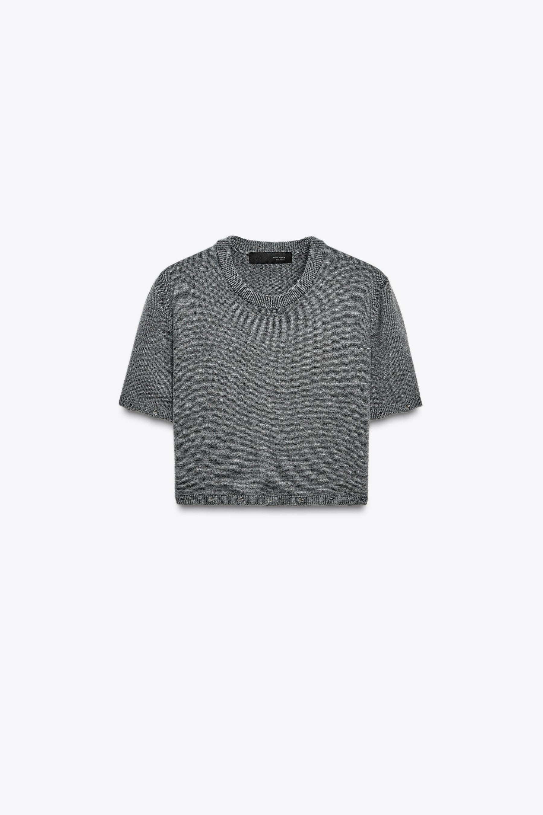 GESTRICKTER PULLOVER MIT KNÖPFEN