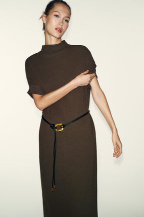 Strickkleid mit Gürtel 