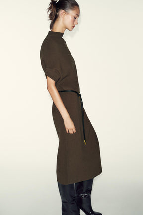 Strickkleid mit Gürtel 