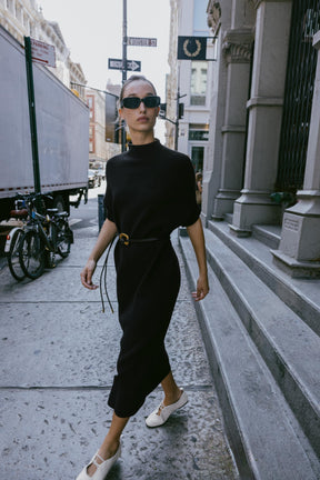 Strickkleid mit Gürtel 