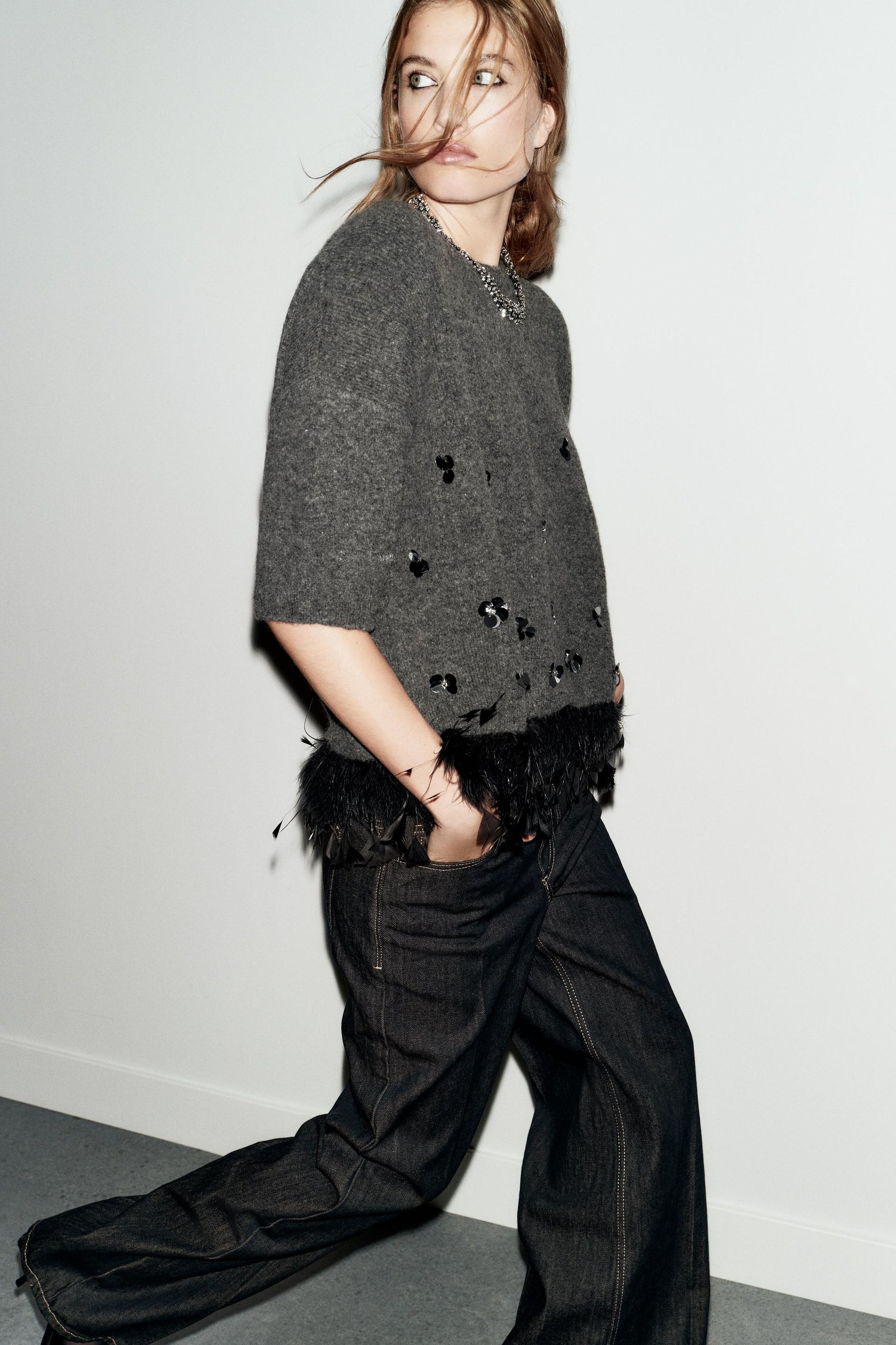 Pailletten-Feder-Wollpullover