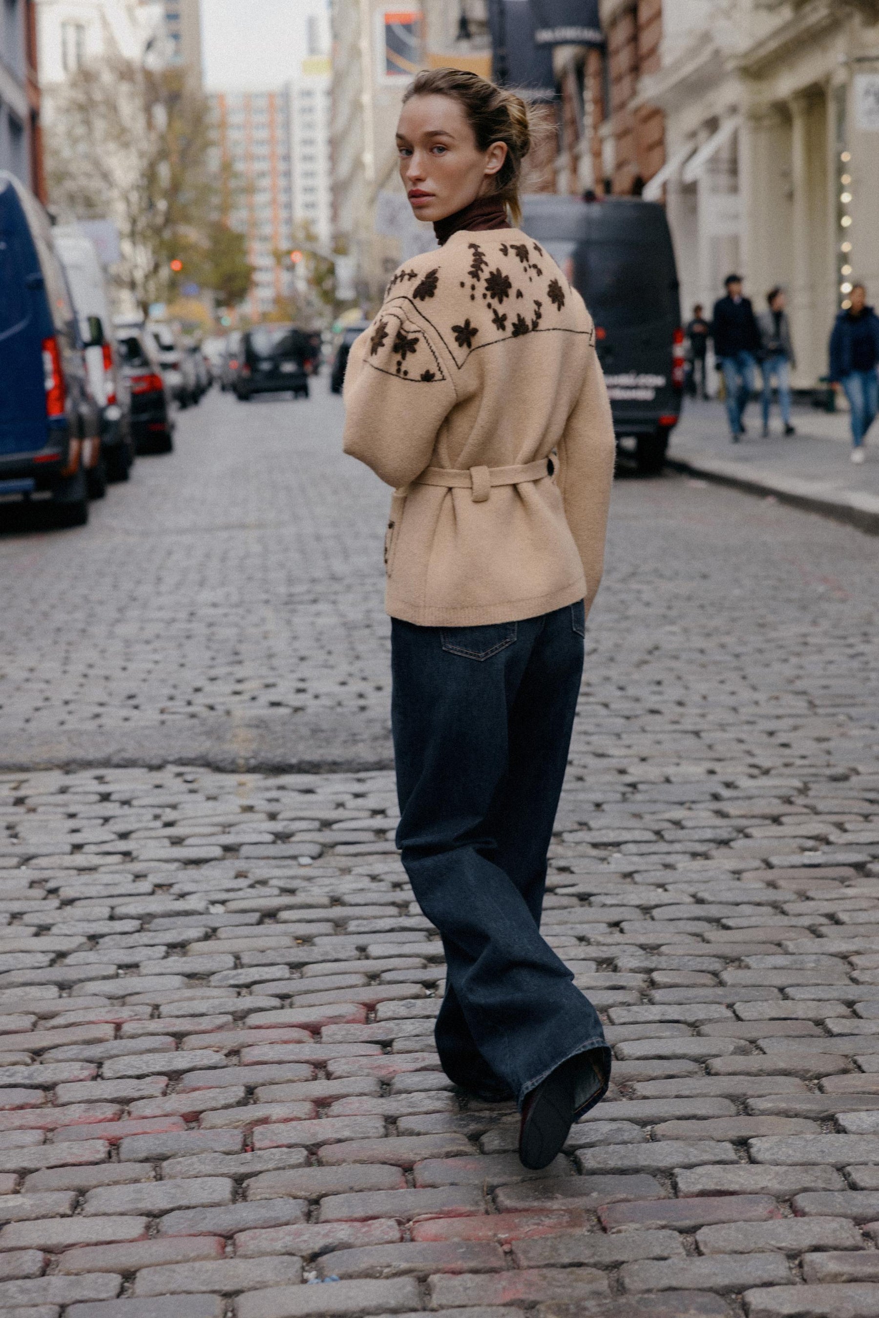 Bestickter Woll-Alpaka-Cardigan