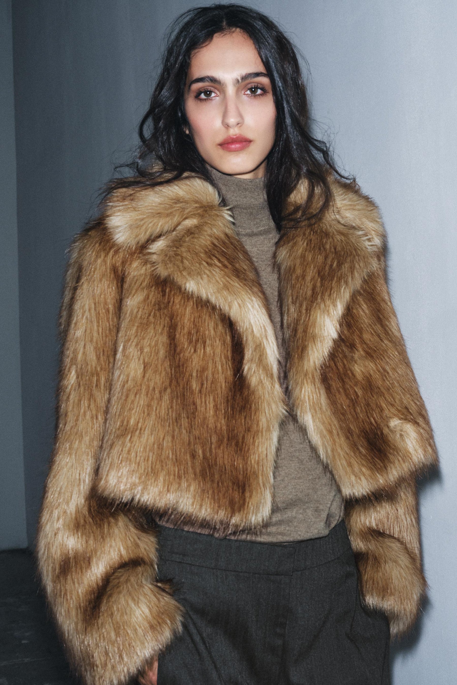 KURZE KUNSTPELDJACKE