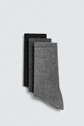 3-PACK OF RIBBED SOCKS - Image 1