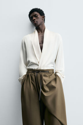 Bluse mit Wasserfallausschnitt