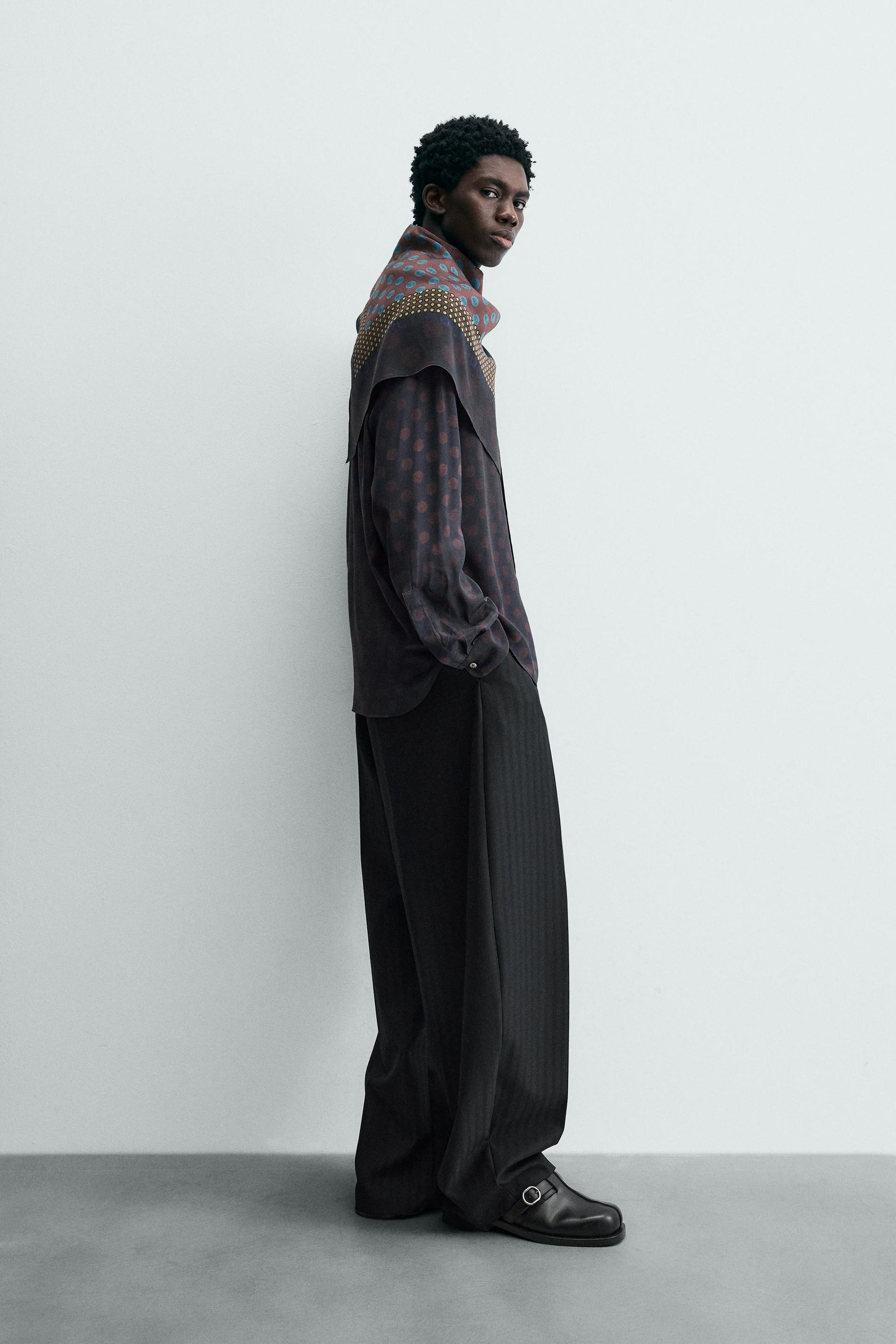 Blusenschal mit Polka-Dots