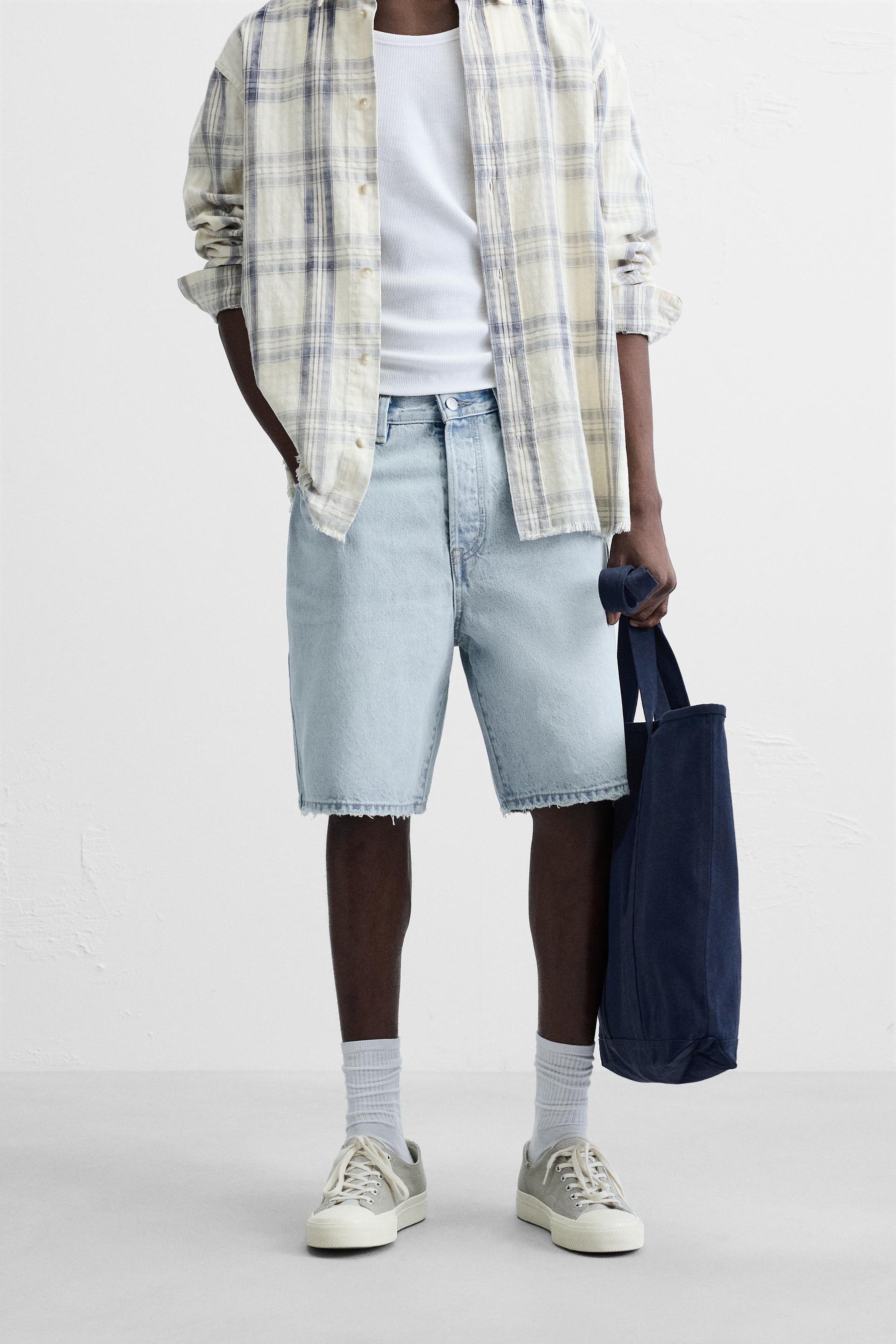 STRAIGHT-LEG DENIM BERMUDA SHORTS - Image 2