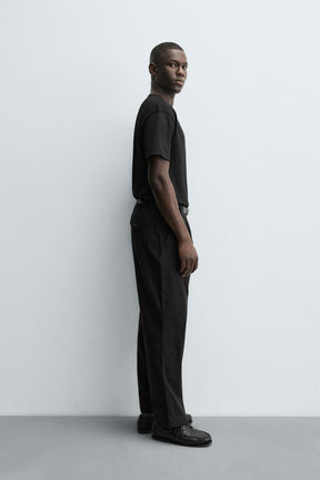 T-Shirt mit gerippten Bündchen