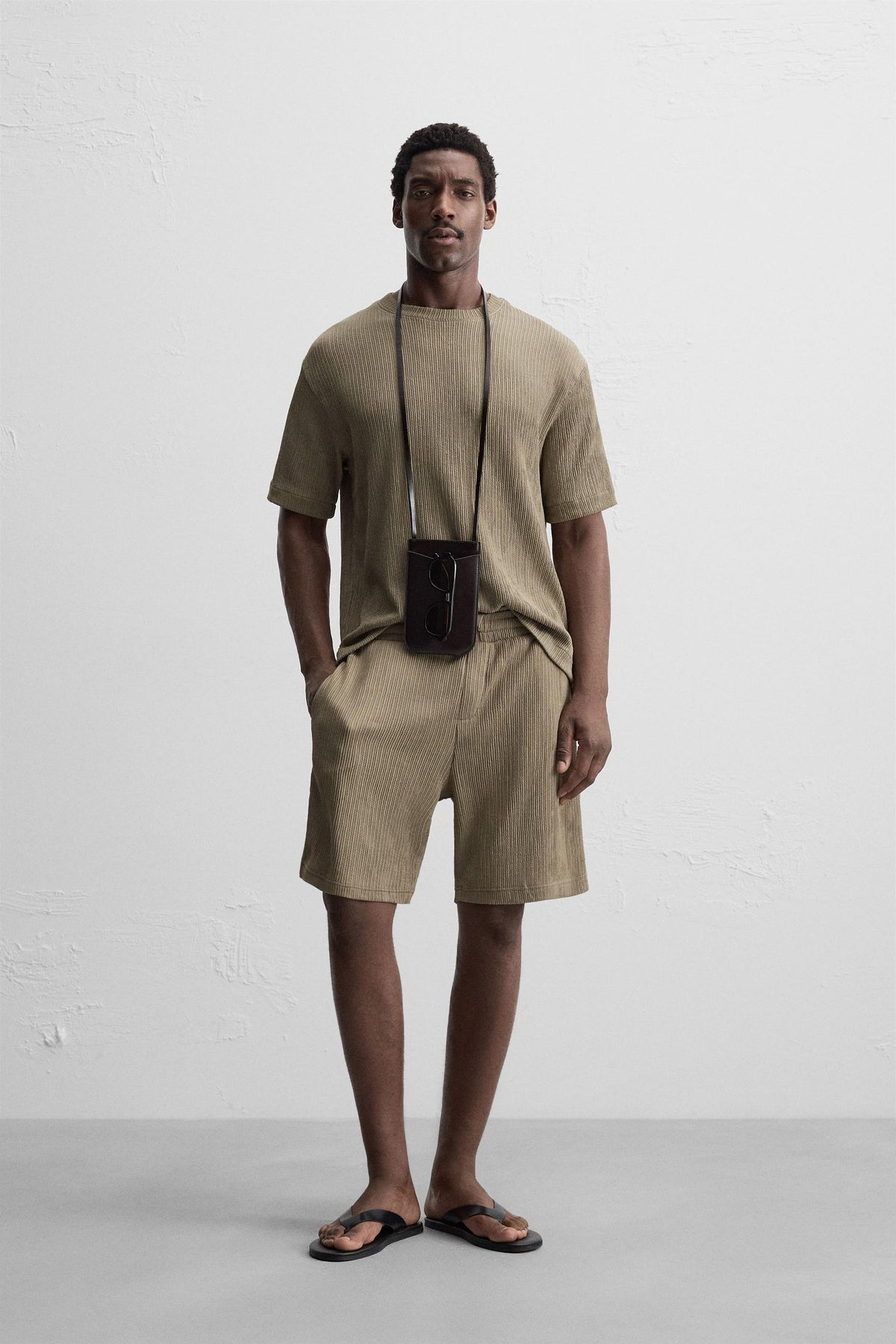 IRREGULAR TEXTURE T-SHIRT - Image 1