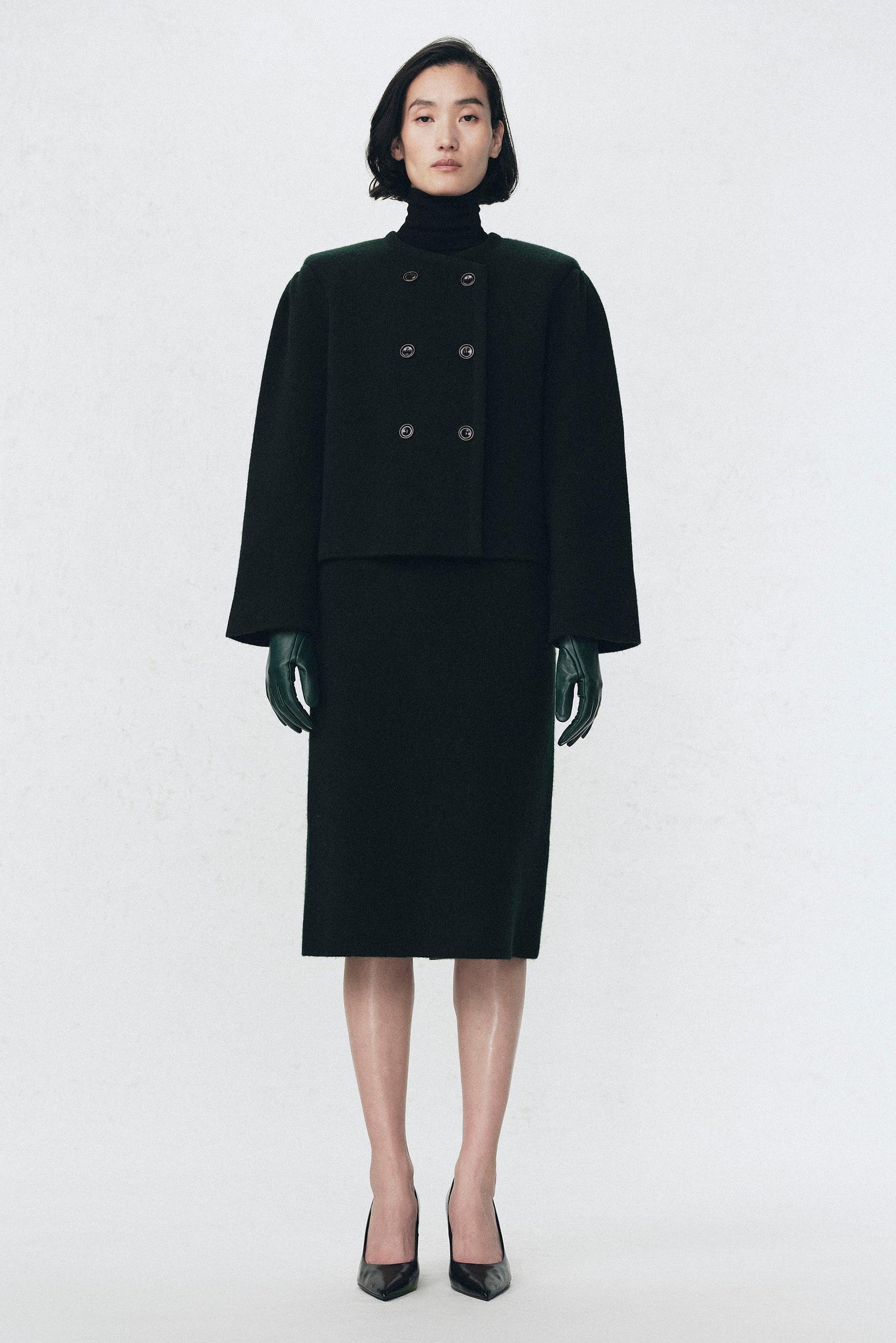 JACKE MIT SCHULTERPOLSTER AUS WOLLE