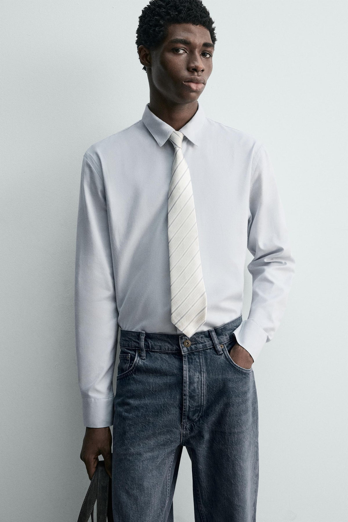 100% SILK STRIPED TIE - Image 2