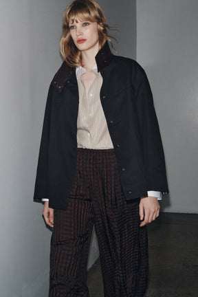 Jacke mit Kontrastkragen