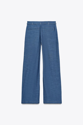 Weite Hose mit Gürtel