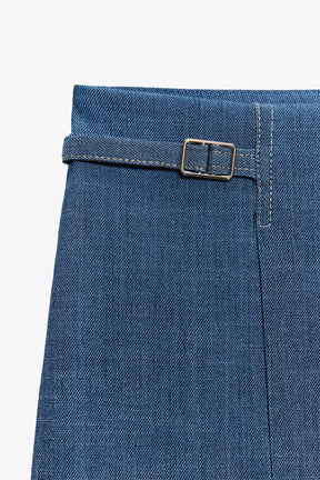 Weite Hose mit Gürtel