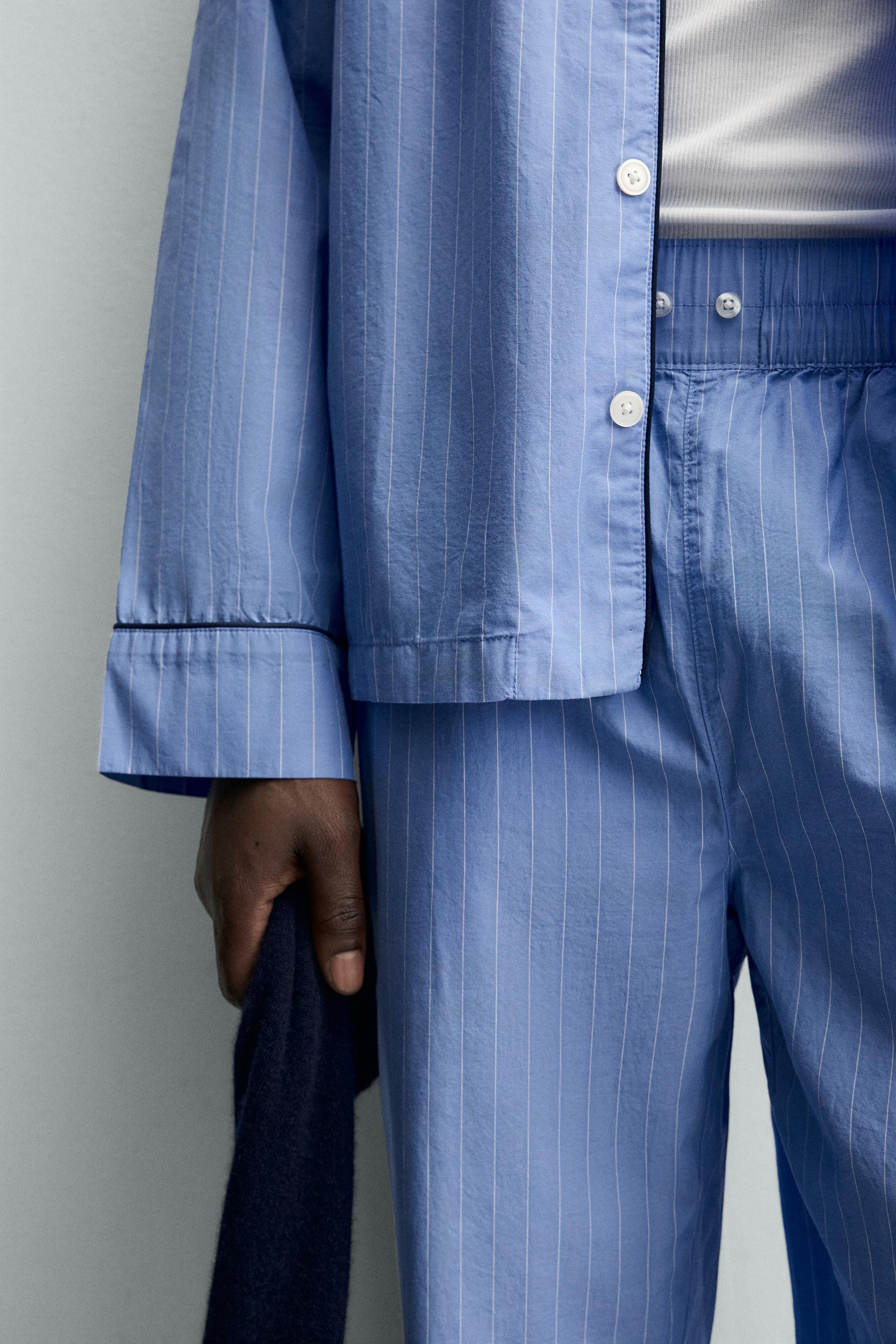 Pyjama-Set mit Paspelierung