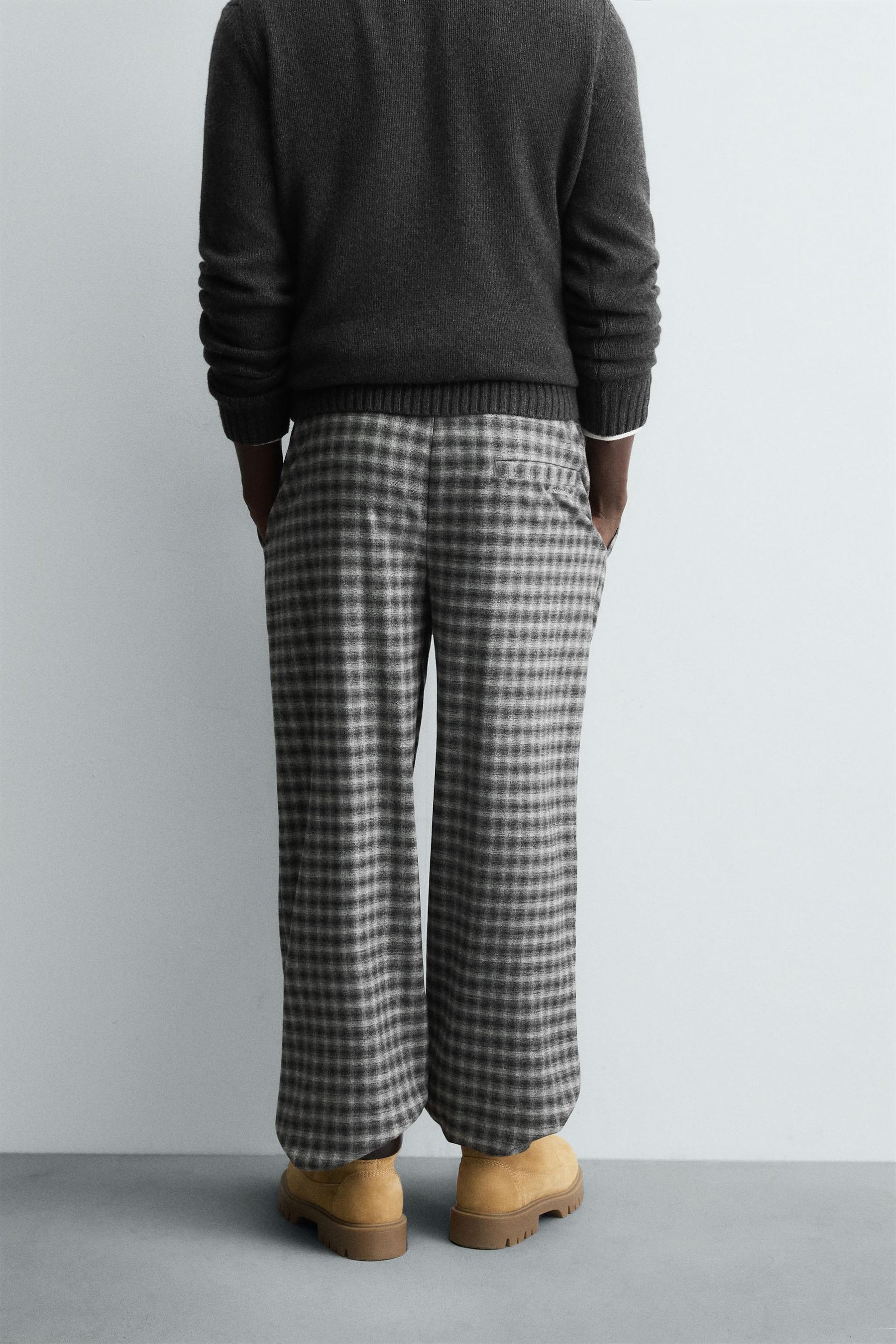RELAXED FIT TEXTURED TROUSERS - Image 3