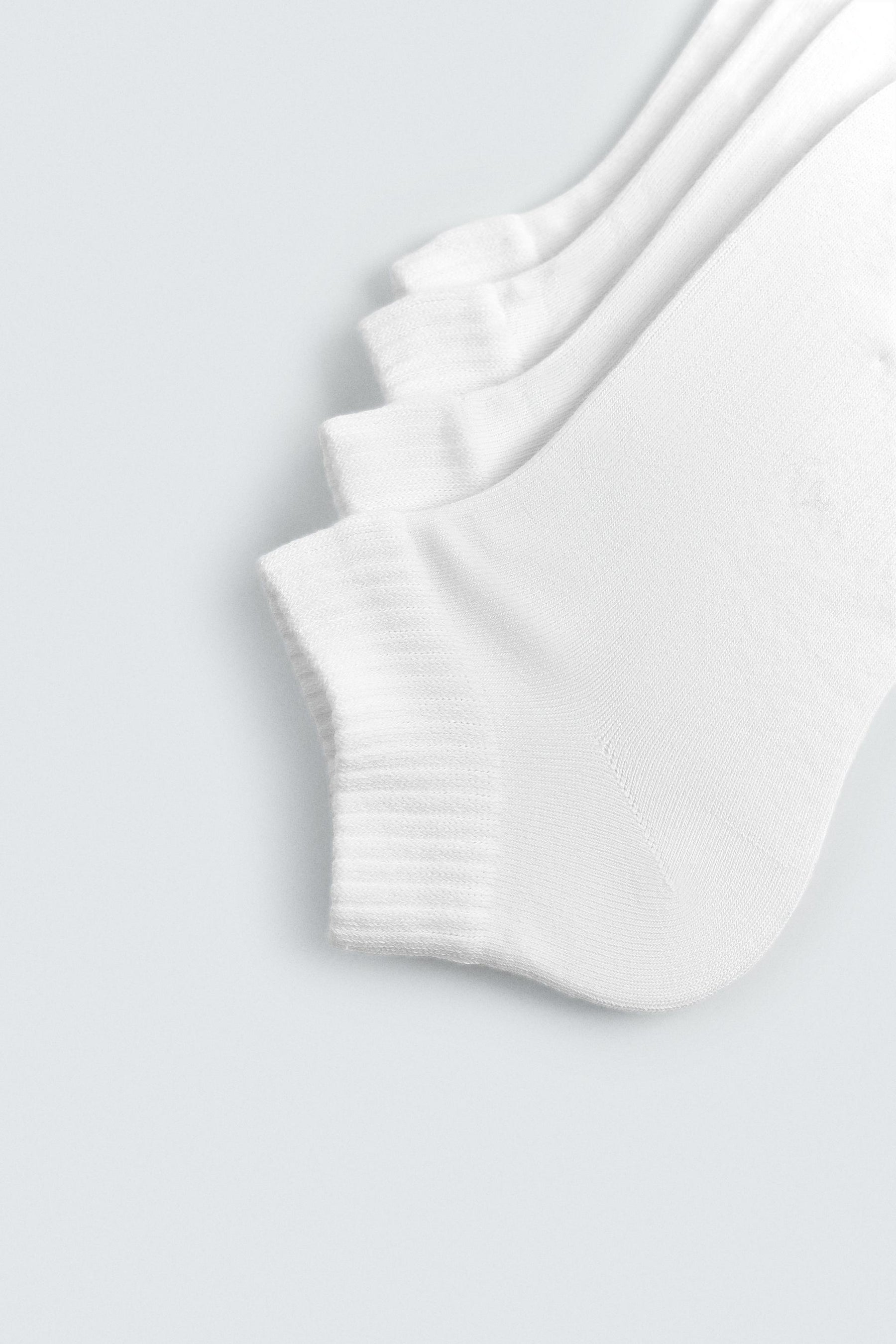 Vier einfache Knöchelsocken