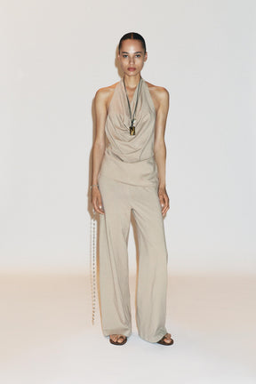 Gefärbtes Neckholder-Top