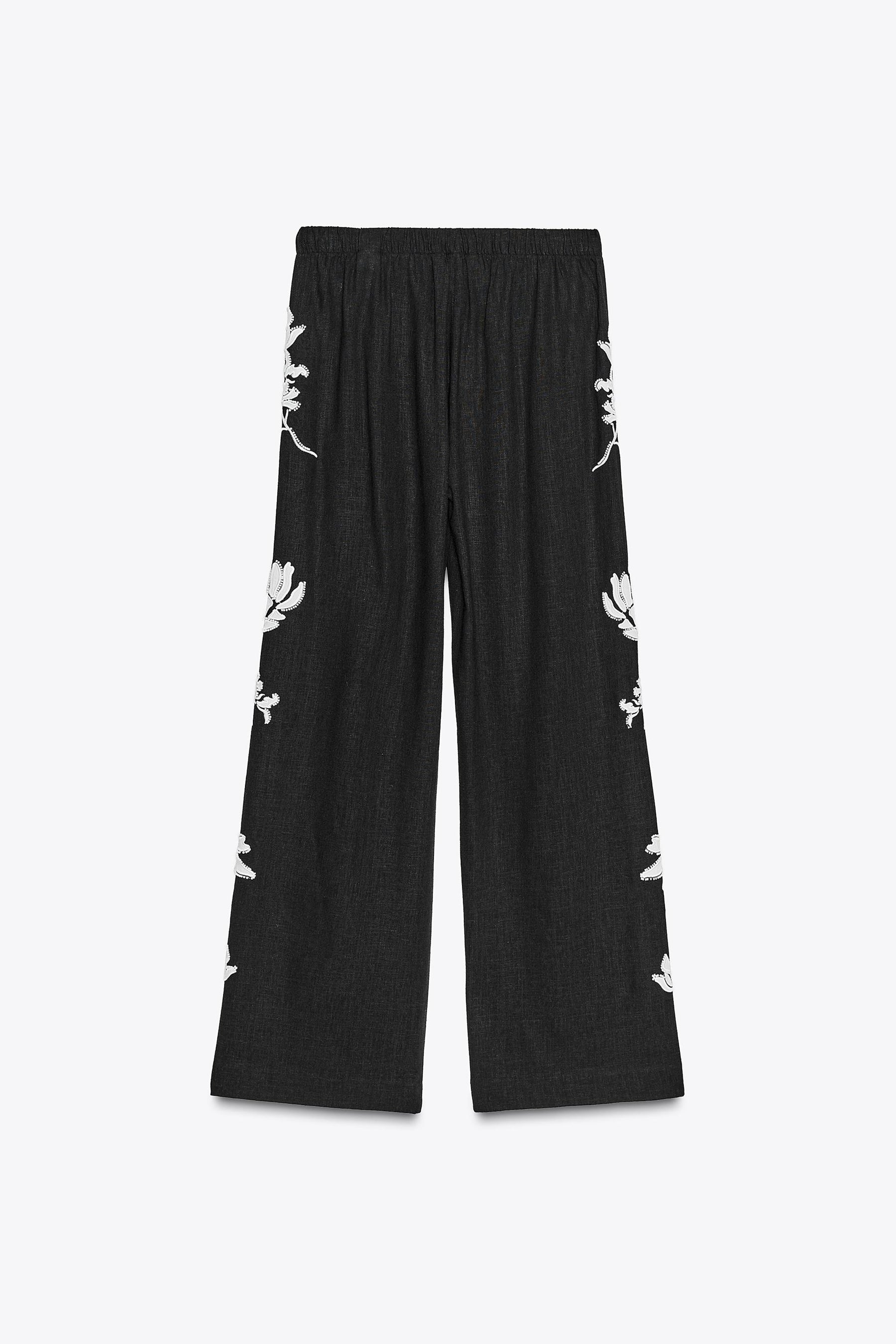 Hose mit Perlenstickerei