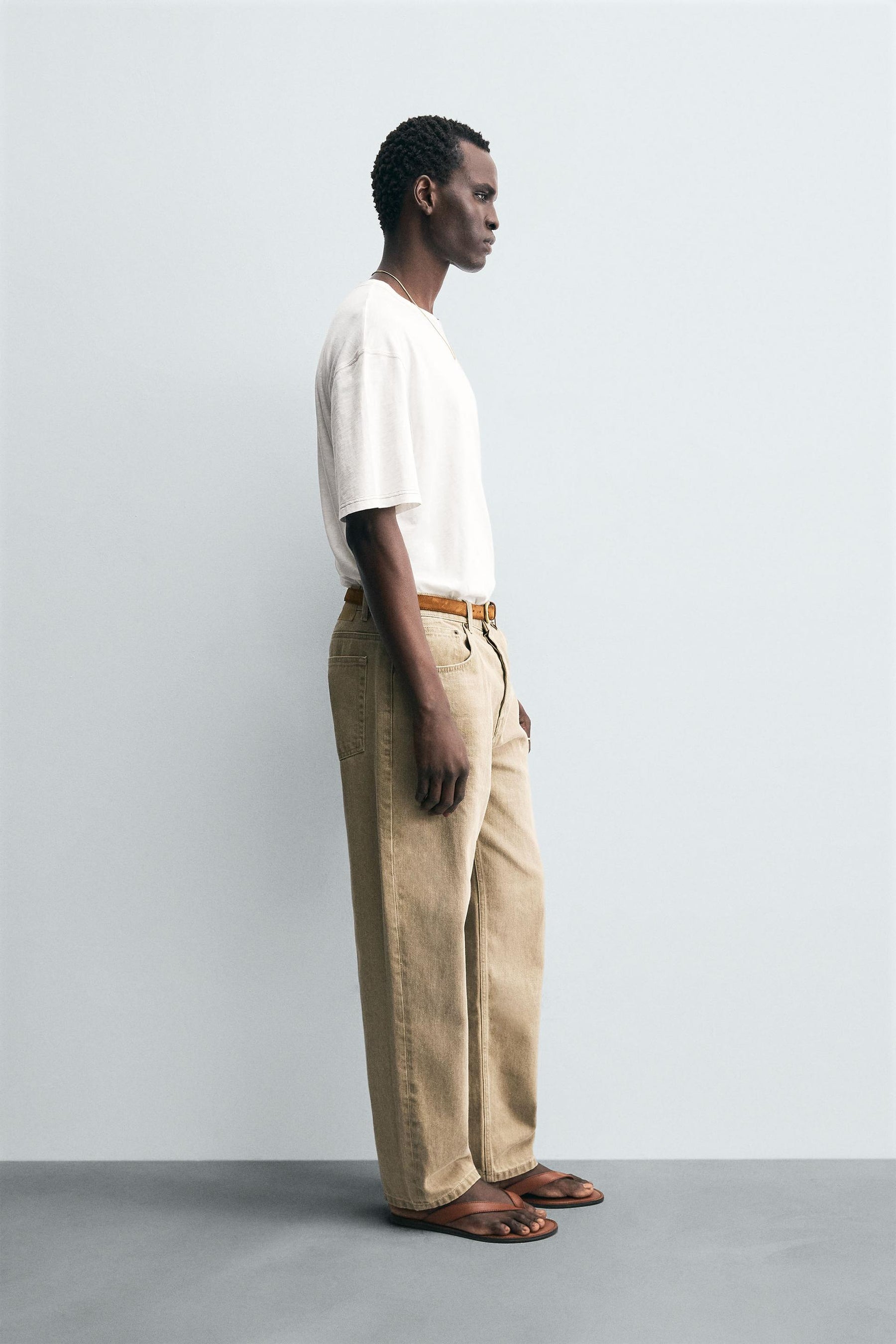 T-SHIRT WITH CONTRAST STITCHING - Image 4