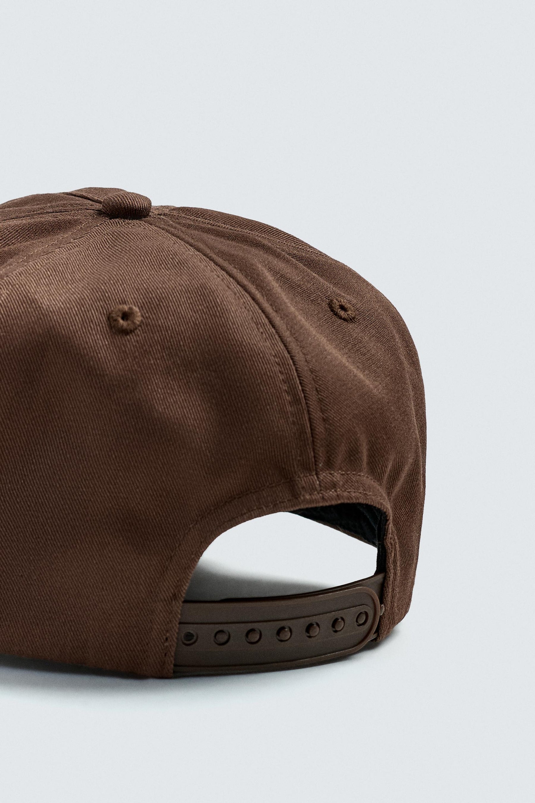 TEXT CAP HARRY LAMBERT FOR X DISNEY - Image 7