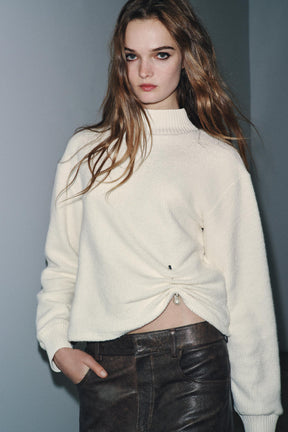 Sweatshirt mit rustikalem Broschenmuster